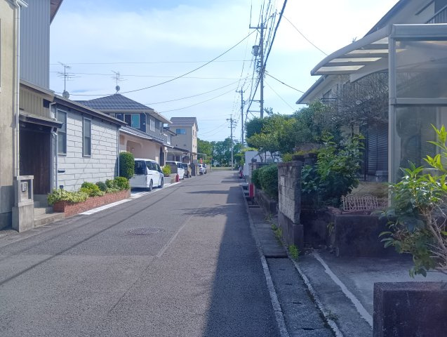 売中古戸建　焼津市上泉の前面道路含む現地写真|きれいな街並みです！