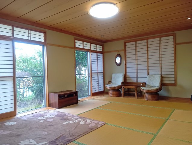 売中古戸建　焼津市上泉の和室|1階の南東向きの和室はなんともいい雰囲気です！