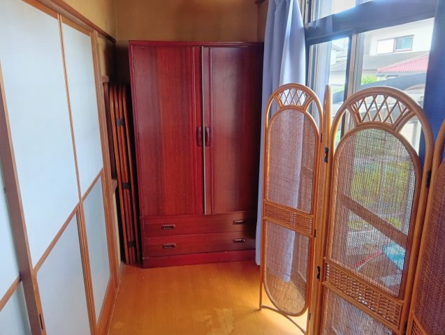 売中古戸建　焼津市上泉の内装|明るい光が差し込む広縁