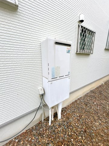 常総市内守谷町きぬの里３丁目　中古戸建のその他|【現況販売】給湯器の写真です。こちらは都市ガスのエリアになります。
