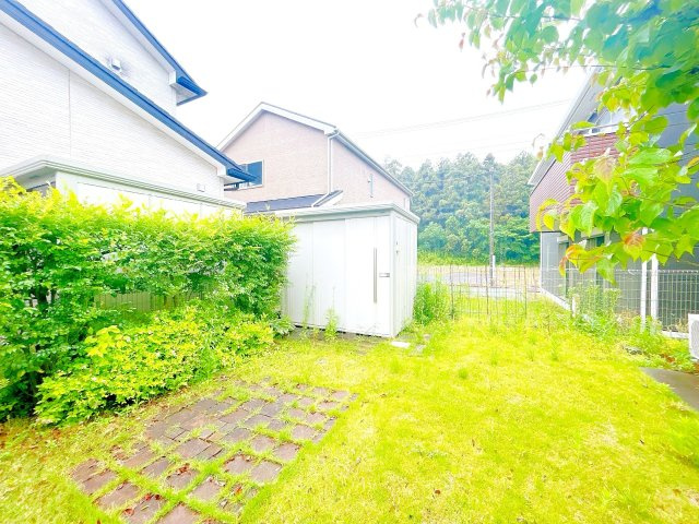 常総市内守谷町きぬの里３丁目　中古戸建の庭|【現況販売】庭の写真です。
