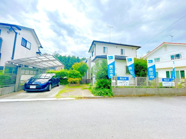常総市内守谷町きぬの里３丁目　中古戸建の外観|【現況販売】外観別アングル写真です。