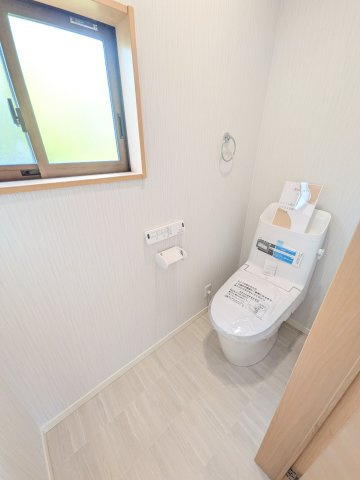 太宰府市青葉台４丁目の中古一戸建のトイレ