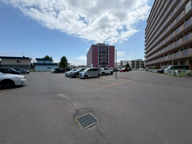 パーソナルハイツ篠路公園Aコートの駐車場