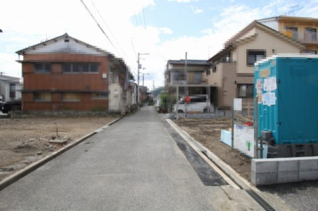 高知市百石町第2　新築戸建　の前面道路含む現地写真|南側　幅　4.32ｍ私道　