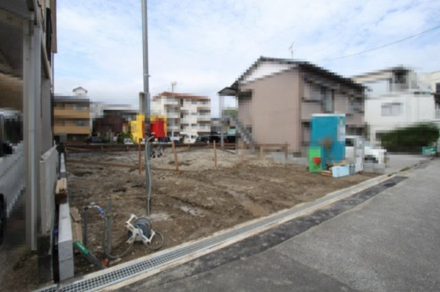 高知市百石町第2　新築戸建　の外観|土地面積　 146.02㎡　（約44.17坪）　
建物面積　 108.54㎡   （約32.83坪）
１階　51.84㎡　２階　16.98㎡　（ルーフバルコニー面積9.72㎡含む）