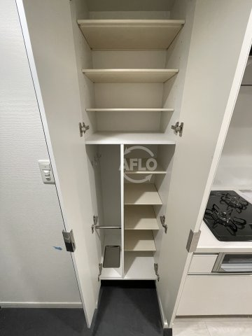 ソルテラス難波NEOの収納|ソルテラス難波NEO　収納棚