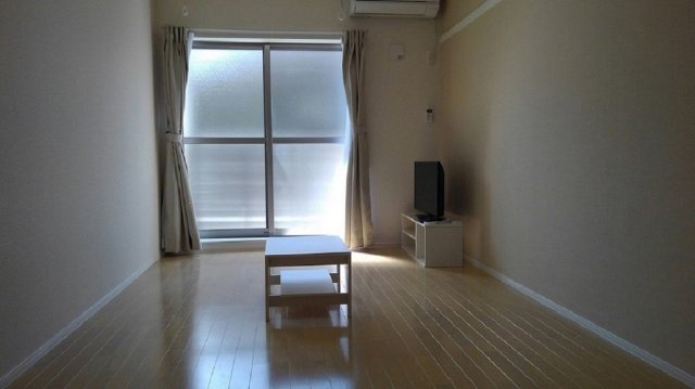 クレイノ黄金屋Ⅲの居間・リビング|おしゃれなリビングです