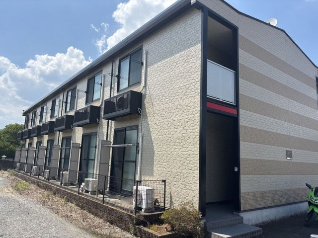 レオパレス柚の外観|外観は落ち着いています