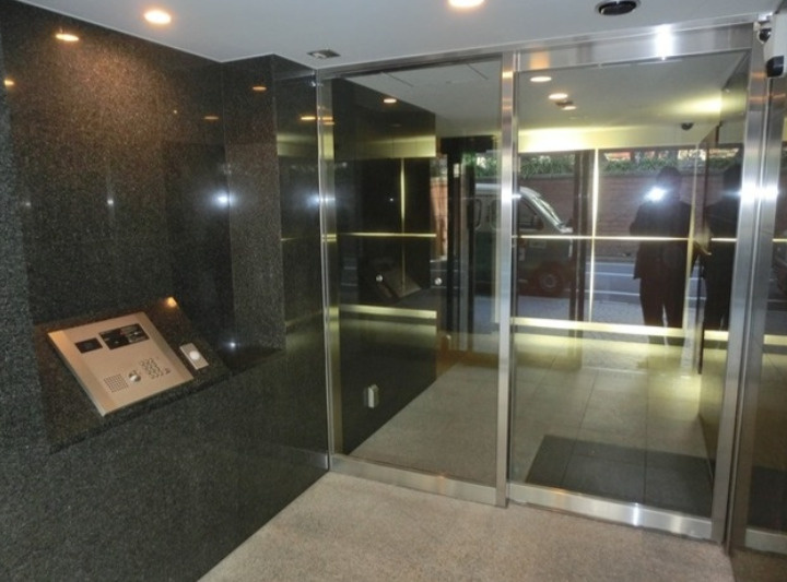 コンフォリア市谷薬王寺のエントランス|コンフォリア市谷薬王寺