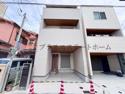 【外観】 | 須磨区行幸町1丁目新築戸建 | 〇4LDK全室収納・LDK18帖で広々とした空間設計
〇駐車場スペース1台可
