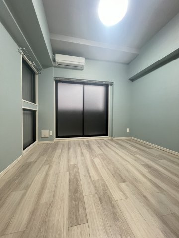 大阪市都島区片町１丁目の賃貸マンションの居間・リビング