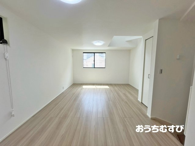 北区山田41104③(全3棟)の居間・リビング