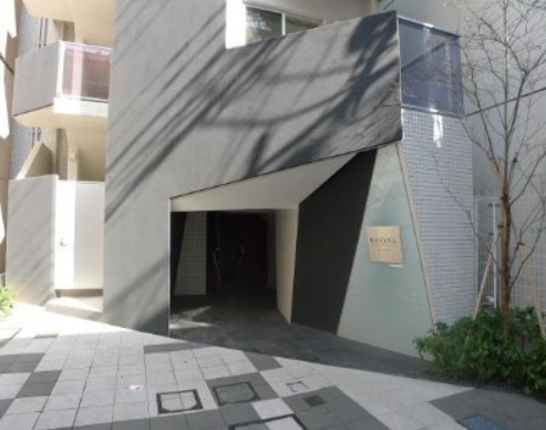葛飾区東金町１丁目の賃貸マンションのエントランス