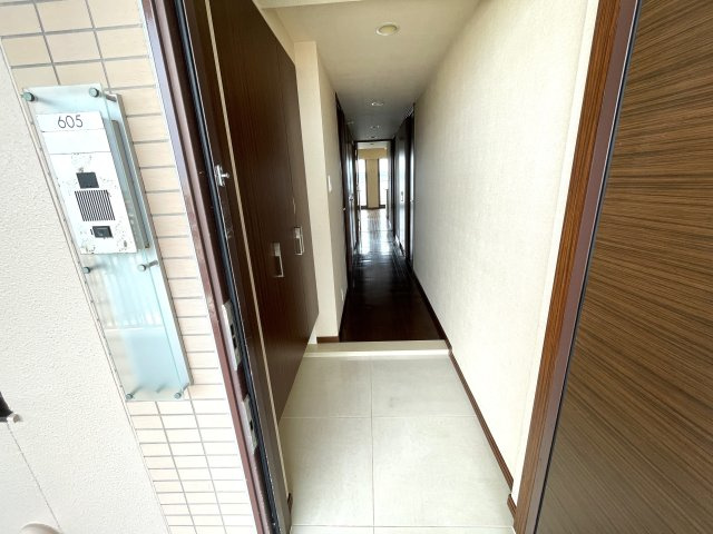 ロータリーパレスの玄関