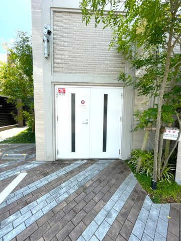 クレアホームズ高知本町　ザ・パークフロントの設備|敷地内に専用のゴミ置き場もあります。