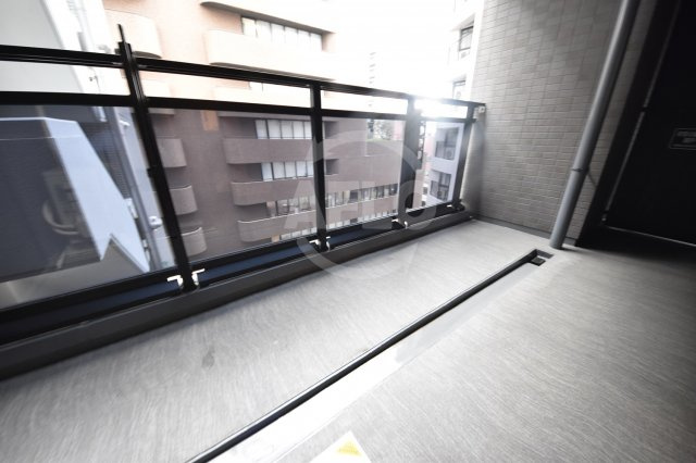 ワコーレ大阪新町タワーレジデンス　堀江小学校のバルコニー|ワコーレ大阪新町タワーレジデンス　バルコニー