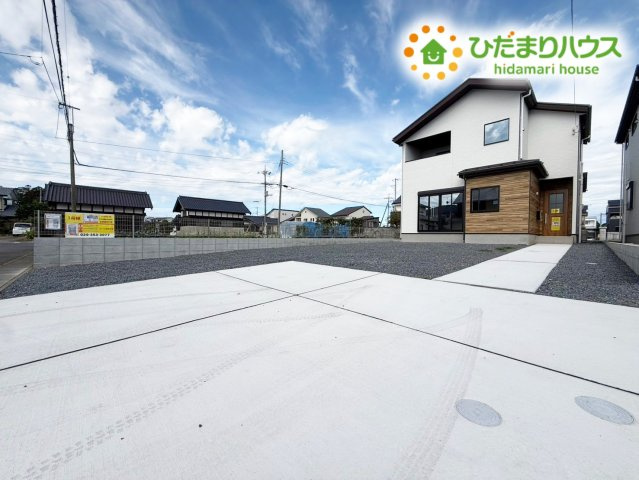 ひたちなか市高場1期　新築戸建　1号棟の駐車場|マイホームなら駐車場代がかかりません。しかも、自宅の駐車場で洗車ができます！今までコイン洗車に行っていた手間も省けて、節約にもつながります(^^♪