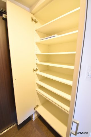 BPRレジデンス江坂　仲介手数料無料の収納