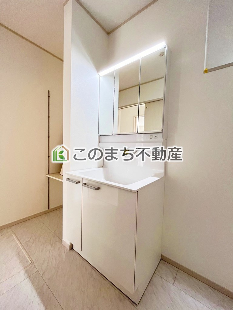 いろどりアイタウン小山市神鳥谷25-P1の独立洗面台|同社施工例写真