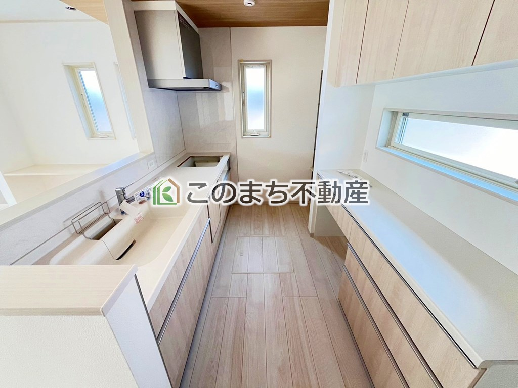 いろどりアイタウン小山市神鳥谷25-P1のキッチン|同社施工例写真