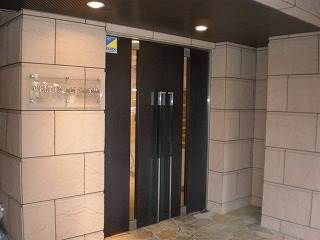 ヴェルト東新宿のエントランス