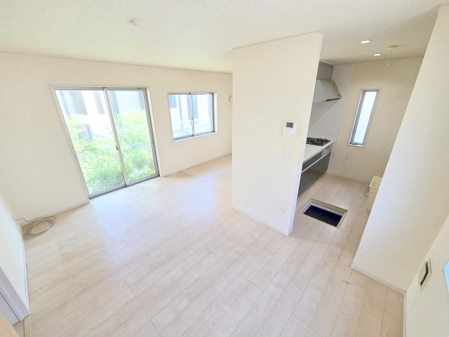 青梅市畑中２丁目　再生中古戸建の居間・リビング|リフォーム前写真
