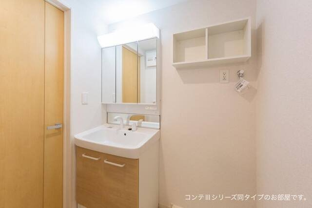 ピヴォワンヌの洗面所|コンパクトで使いやすい洗面所