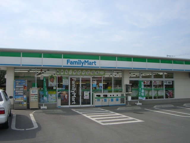 グランドイーストの周辺|ファミリーマート一本松駅北店まで364ｍ