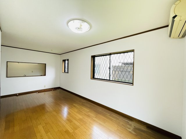 【居間・リビング】 | 本庄市寿2丁目　中古戸建