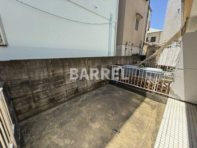 NK岡町のバルコニー