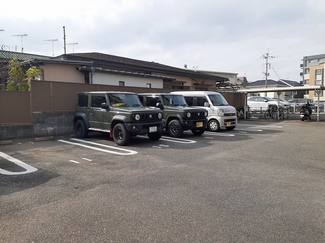 【駐車場】