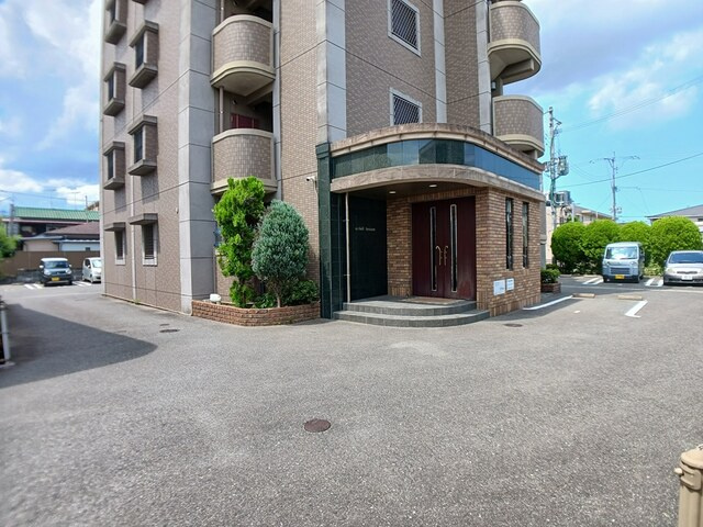 【エントランス】