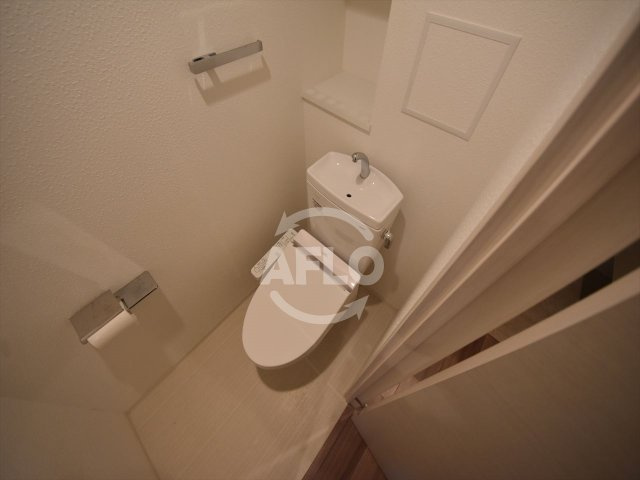 レオンコンフォート本町東Ⅱのトイレ|レオンコンフォート本町東II　温水洗浄便座