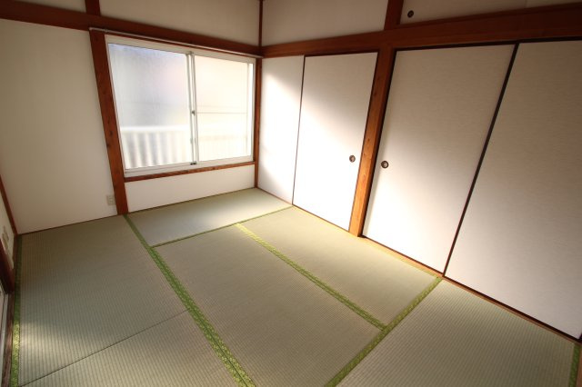 ハイツコウチの和室
