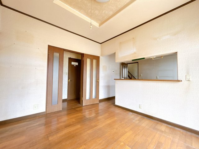 日立市東大沼町1丁目　中古戸建の居間・リビング|【現況〔リビング〕】