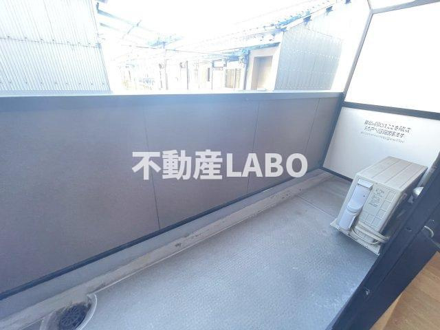 ドミールアプリコットのバルコニー