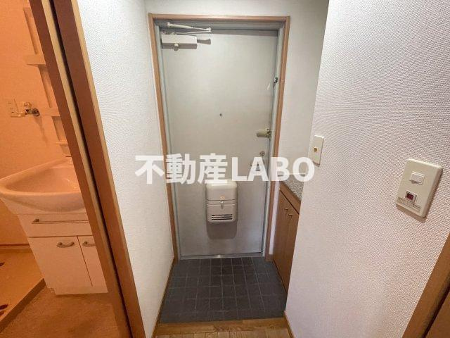 ドミールアプリコットの玄関