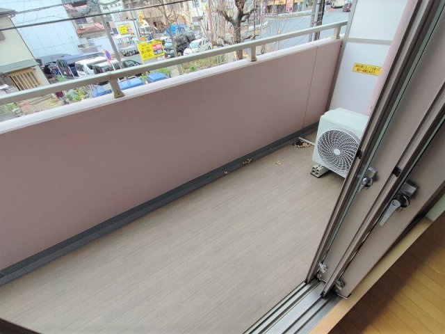 レジデンス八王子明神町のバルコニー