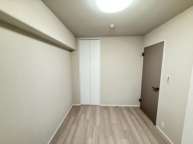 パルコート伏見桃山の洋室