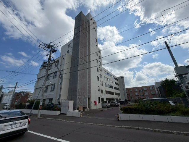 朝日プラザ宮の森の外観