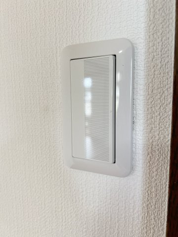 常陸太田市松栄町　中古戸建のその他|スイッチプレートは新品に交換しました。新品できれいですし、見た目もオシャレで押しやすいです。