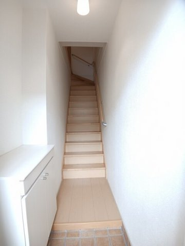 プティネージュ　ドゥⅡの玄関