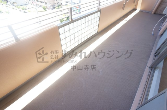 リーベストガーデン宝塚のバルコニー
