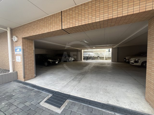 ユニコートの駐車場|駐車場