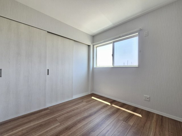 スピティ上川崎の洋室