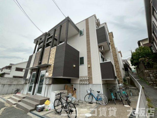 池田市空港１丁目のアパートの外観