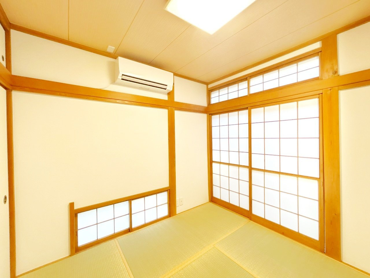 野田市三ツ堀　中古戸建　平成4年築の和室|【リフォーム完成】1階和室写真です。来客があった際になにかと重宝する和室ですので一部屋はあると便利ですね。畳表替え、障子襖張替え、照明交換致しました。