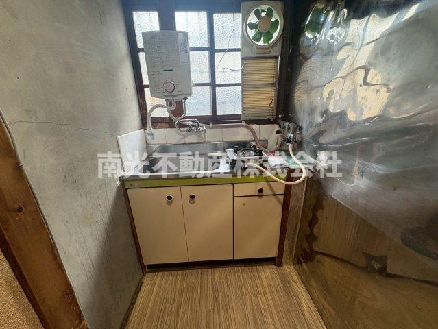 菱屋西１丁目２２借家のキッチン