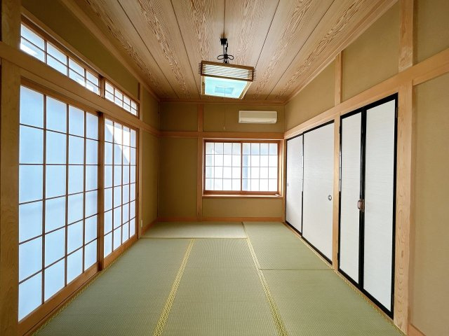 北茨城市大津町字五浦1丁目　中古戸建の和室|【リフォーム完成〔和室6畳〕】畳の表替え、襖の張替え、エアコン専用回路増設を行いました。